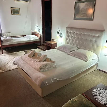 Prenociste Majkin Salas *