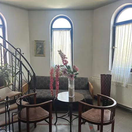 Prenociste Majkin Salas *