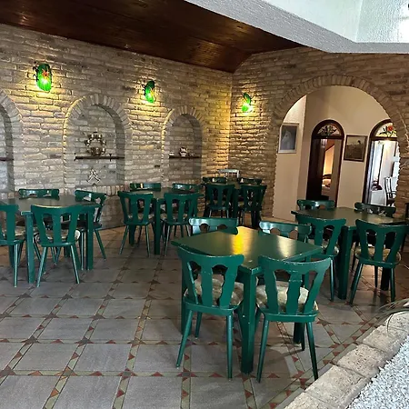 Prenociste Majkin Salas