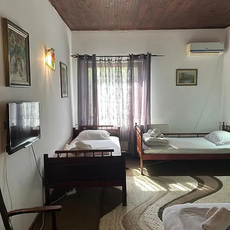 Prenociste Majkin Salas *