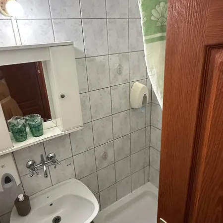 Prenociste Majkin Salas * Palics